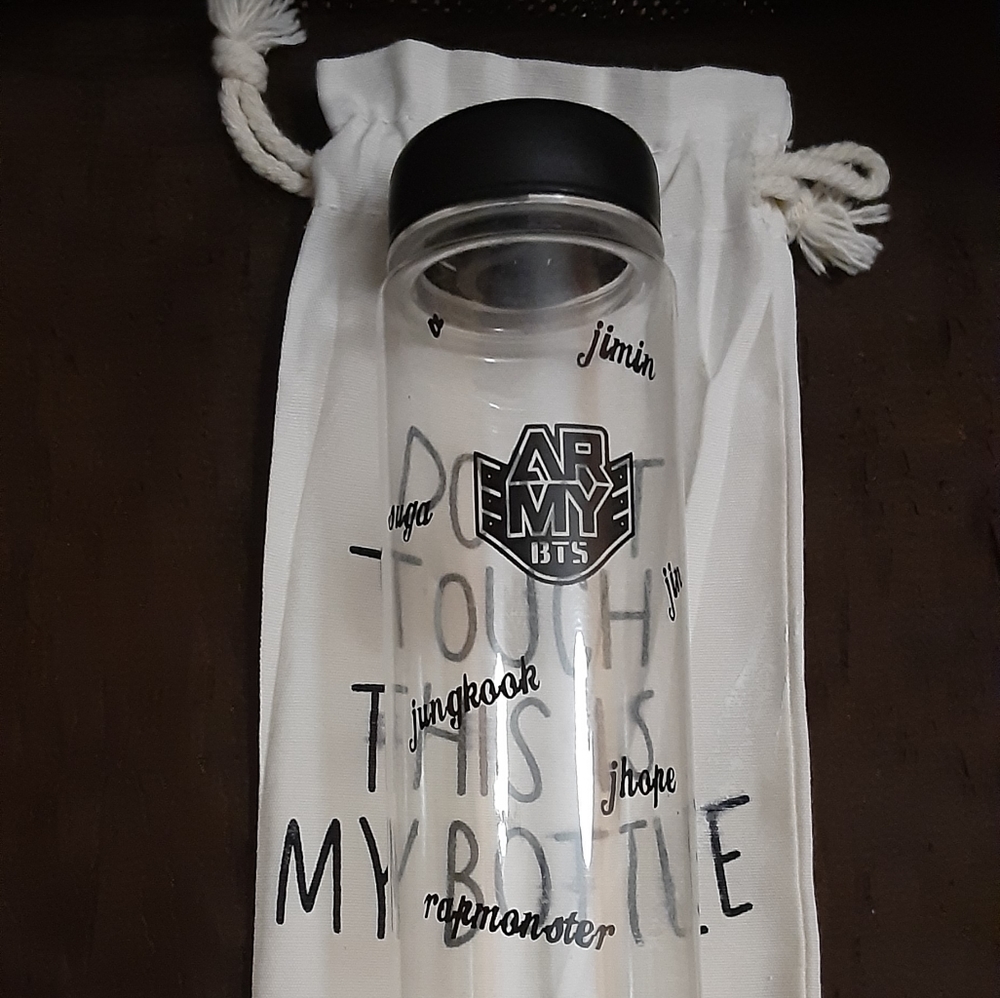 2017 BTS water bottle